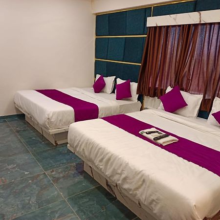 Hotel Karnavati Ahmedabad Esterno foto