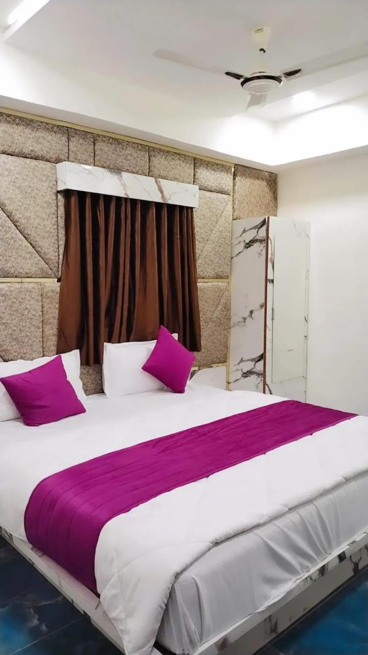 Hotel Karnavati Ahmedabad Esterno foto